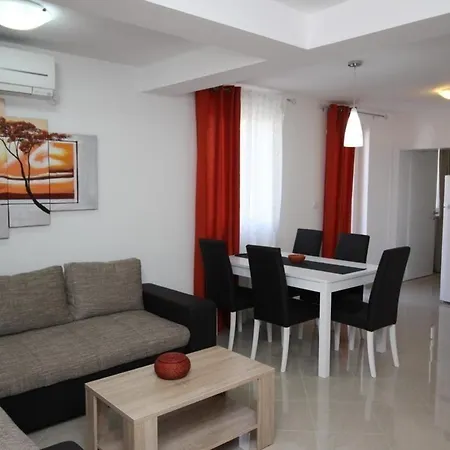 Tolles In Mit Eigener Terrasse Apartman Baška